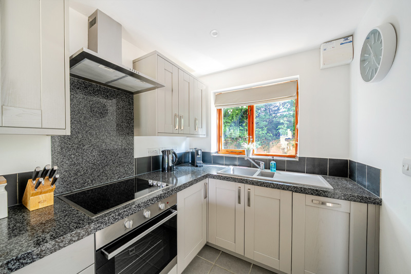 Modern and fully equipped Holiday Cottage close to Frome and Bath